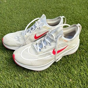 Nike zoom fly 4